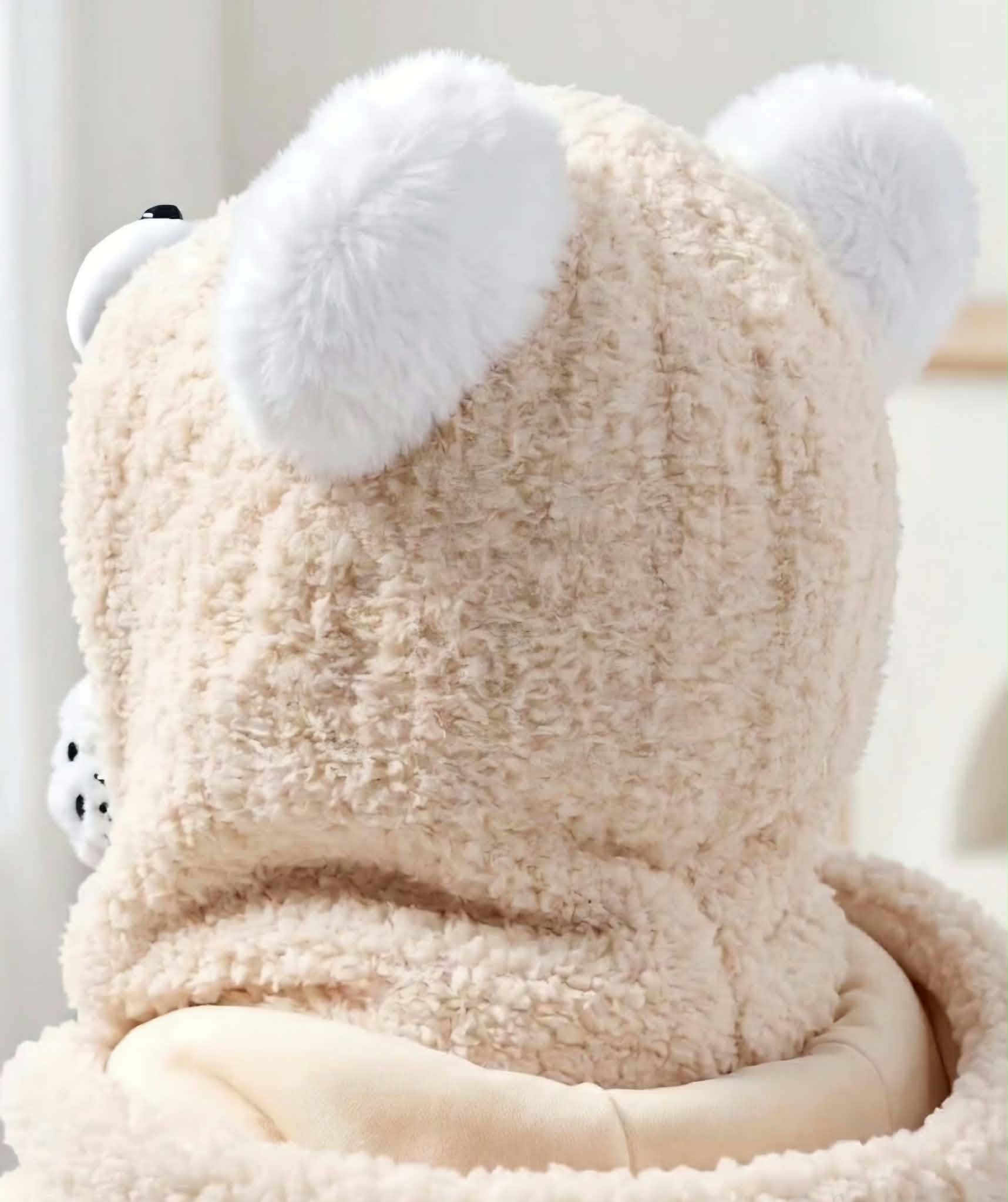 RuduoSalmukasSandTeddyWhite